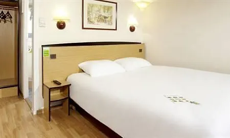 Campanile Prime - Centre 3* נים