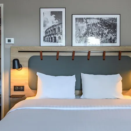 Hotell Campanile Prime - Centre Nîmes
