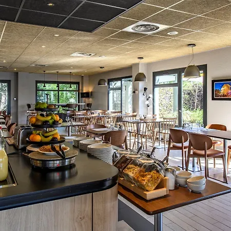 Otel Campanile Prime - Centre 3*